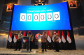hut-btn-saham-dibuka-menguat-hampir-3_20220210_204358.jpg