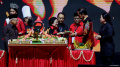 HUT PDIP Ke-50, Mega Berikan Potongan Tumpeng Ke Presiden Jokowi