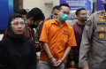 indra-kenz-dihadirkan-saat-rilis-penipuan-investasi_20220325_171243.jpg