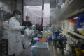 Intip Laboratorium China Penemu Obat Covid-19