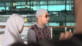 irfan-hakim-bersama-istri-menunaikan-ibadah-umrah_20190103_124418.jpg