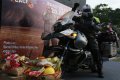 Jeffrey Polnaja Keliling Dunia Dengan BMW R 1150 GS