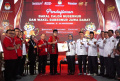 jeje-wiradinata-ronal-surapradja-resmi-mendaftar-pilgub-jabar_20240830_151801.jpg