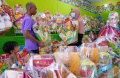 jelang-idul-fitri-1445-h-penjualan-parsel-lebaran-laris-manis_20240404_211527.jpg