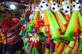 jelang-tahun-baru-2024-bagas-toys-siapkan-3000-terompet_20231221_134830.jpg