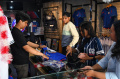 jersey-baru-arema-fc-laris-diserbu-pembeli_20240808_155340.jpg