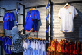 jersey-baru-arema-fc-laris-diserbu-pembeli_20240808_155420.jpg