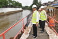 Jokowi Tinjau Proses Pembangunan Sodetan Kali Ciliwung