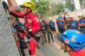 JQR dan VRI Gelar Latihan Bersama Vertical Rescue di GOR Saparua