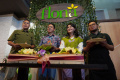 Kafe Flona Berkonsep Kebun Tanaman Hias Indonesia