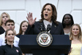 kamala-harris-hadapi-donald-trump-di-pilpres-as-2024_20240723_093350.jpg
