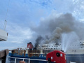 kapal-patroli-bakamla-ri-evakuasi-kapal-terbakar-di-selat-bali_20221117_225301.jpg