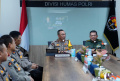 kapuspen-tni-kunjungi-divisi-humas-polri-perkuat-sinergitas_20240125_195516.jpg