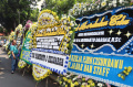 Karangan Bunga Duka Cita di Rumah Duka Achmad Hermanto Dardak