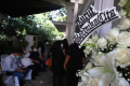 Karangan Bunga Duka Cita di Rumah Duka Achmad Hermanto Dardak