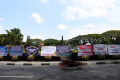 Karangan Bunga untuk Wahyu Kenzo di Tugu Balai Kota Malang