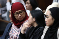 karen-agustiawan-divonis-9-tahun-penjara_20240624_195455.jpg