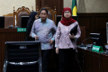 karen-agustiawan-divonis-9-tahun-penjara_20240624_195815.jpg