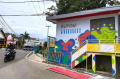 kawasan-cingised-kota-bandung-dipercantik-cat-warna-warni_20230203_214054.jpg