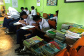 Kegiatan Belajar Mengajar SMP PGRI 6 Kota Bandung Numpang di SDN 205 Neglasari