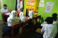 Kegiatan Belajar Mengajar SMP PGRI 6 Kota Bandung Numpang di SDN 205 Neglasari