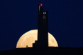 keindahan-blue-moon-di-berbagai-negara_20230831_210718.jpg