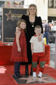 Kelly Clarkson Raih Bintang di Hollywood Walk of Fame