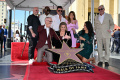 Kelly Clarkson Raih Bintang di Hollywood Walk of Fame