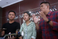 keluarga-wartawan-yang-tewas-dibakar-melapor-ke-komnas-ham_20240715_194011.jpg