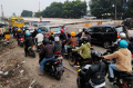 Kemacetan di Samping Proyek Flyover Kopo