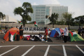 kemah-solidaritas-untuk-palestina-di-depan-kedubes-as_20240510_174312.jpg