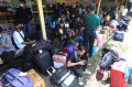 Kepadatan Pemudik Terminal Pondok Pinang