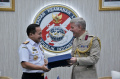kepala-bakamla-ri-terima-kunjungan-athan-inggris_20220429_122506.jpg