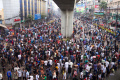 kerusuhan-di-bangladesh-meluas-ratusan-orang-tewas_20240720_063526.jpg