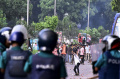 kerusuhan-di-bangladesh-meluas-ratusan-orang-tewas_20240720_064451.jpg