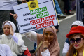 Ketegangan Massa Pro dan Kontra saat Sidang MK