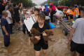 Ketika Jalan di China Berubah Menjadi Sungai
