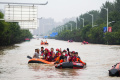 Ketika Jalan di China Berubah Menjadi Sungai