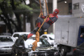 Ketika Spider-Man Bergelantungan di Jalan Brasil