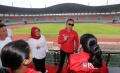 ketum-pssi-periksa-stadion-pakansari_20200303_181648.jpg
