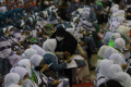 Kloter 1 Jemaah Calon Haji DKI Jakarta Masuk Asrama Haji Pondok Gede