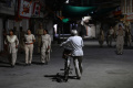 Konflik Hindu-Islam Memanas, India Lockdown Satu Kota