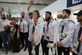 Kontingen Olimpiade Palestina Disambut Meriah saat Tiba di Paris