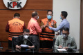 KPK Resmi Menahan Hakim PN Surabaya Itong Isnaeni Hidayat