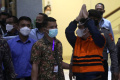KPK Tahan Mardani H Maming