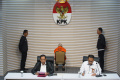 kpk-tahan-tersangka-ott-sidoarjo_20240129_182417.jpg