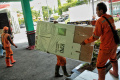 kpu-jakarta-timur-mulai-mendistribusikan-logistik-pemilu-2024_20231220_185951.jpg