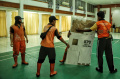 kpu-jakarta-timur-mulai-mendistribusikan-logistik-pemilu-2024_20231220_185953.jpg