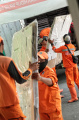 kpu-jakarta-timur-mulai-mendistribusikan-logistik-pemilu-2024_20231220_185955.jpg