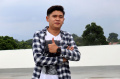 Kunjungi TribunnewsBogos.com, Dimas HK Kenalkan Single Barunya